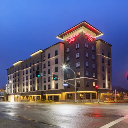 Hampton Inn Riverside Downtown