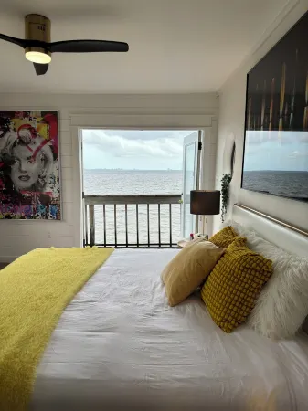 Spectacular Water & Destin City Light Views! Dolphins, Private, Spacious, Unique