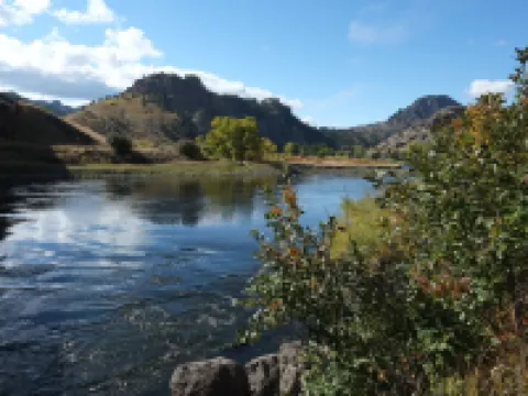 Freshly Remodeled 2 Bedroom, Full Kitchen, living Room Suite, in Cascade unit #2 Hotels in Cascade