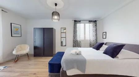 Apartment Plein-ciel in the Heart of Villeurbanne Отели рядом с достопримечательностью «Университет Клод Бернар Лион 1»
