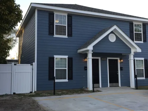 Lux 2 Bedroom 2.5 Bath / Dog Friendly 511A