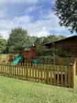 🌴Country Log Cabin - 125 per night; 2 Bedrooms,  JACUZZI bath Near BEACH!