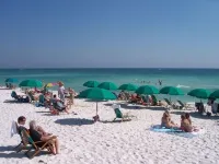 Gulf Front with Amazing Views, 3 Pools,Tiki Bar! Zero Entry Beachfront Pool! Hotels near Jetty East Beach
