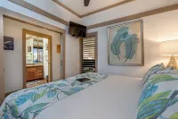 Rare find w/ 2 AC, 2 min walk to beach, Remodeled #151, ground floor!