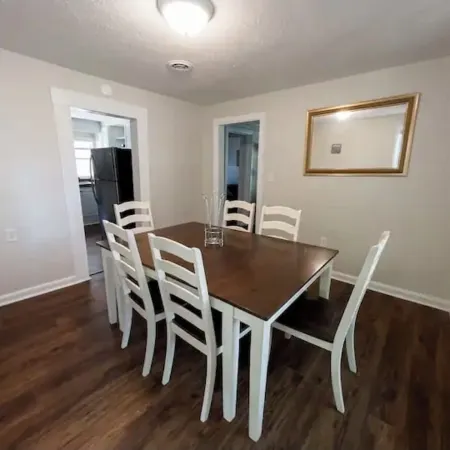 Lake Lodge - 2 bed / 2 bath Cabin