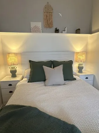 Character Filled Cottage in Wallaroo, Minutes from the Beach & Town Centre