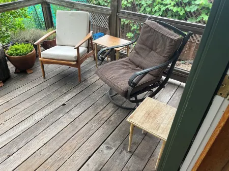 Quiet Cottage on the Lane Close to SF, Parks, Redwoods, Zoo, BART and the Ferry! Отели рядом с достопримечательностью «Чилдренс Фэриленд»