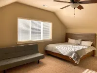 Work or Play 5B retreat.Great Location near Nike, 15mins to downtown Hotel a Cedar Hills