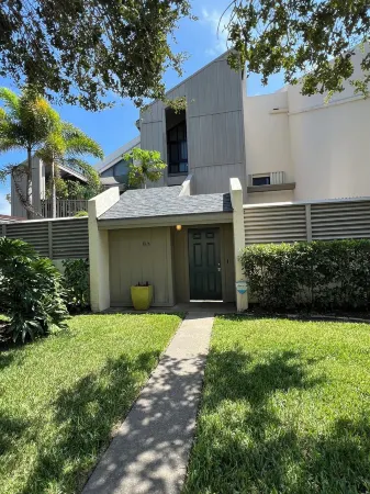 Beachside Modern Wellness Villa with Spacious Patio, Walk to the Beach