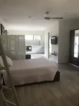 Coastal Runaway -  Studio Apartment, Close to beach