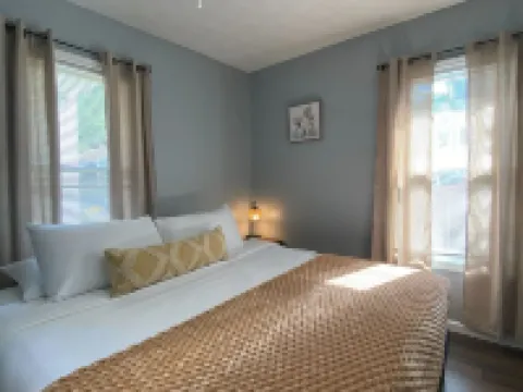 Cozy 2 bedrooms House Hotels in Kettering