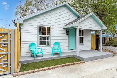 Stylish 1 BR,1BA Home Steps From Freret St