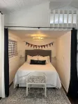 Convenient Cozy Fairhope Guest Cottage