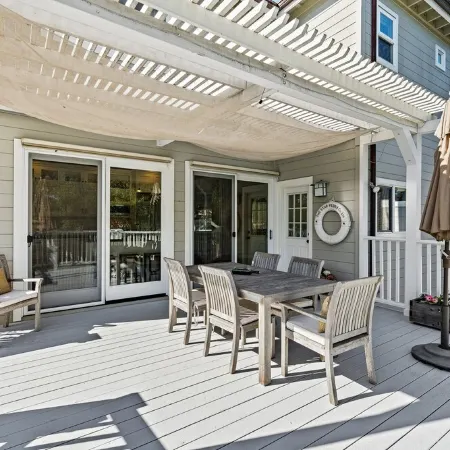 5Br Santa Cruz Beach House — Steps to Twin Lakes Beach - Deck & Yard - Sleeps 12