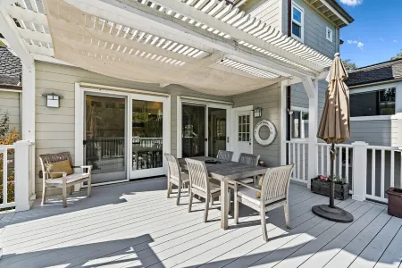 Beautiful 5 bedroom home just steps from the beach