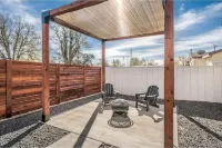 Perfect Peach with Game Room Hotels near Dumas Aquatic Park