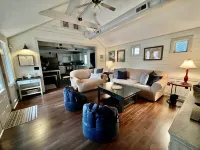 NEW LISTING!! Renovated Carriage House in Downtown Grand Haven BOOKING NOW!!