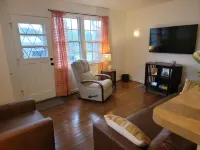 Grace Cottage - Black Hills home, centrally located in Legendary Sturgis!