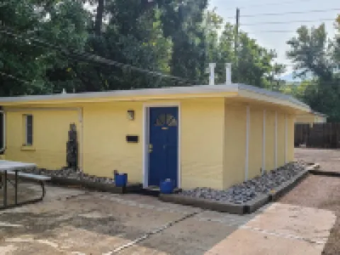 Table Mountain Retreat 戈爾登酒店