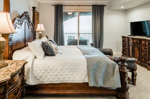 UPSCALE CONDO AT SIENNA ON THE COAST