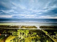 💎NEWLY REMODELED!! ISLAND TIME Honeymoon Suite Direct Oceanfront King Luxury