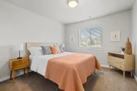 NEW BoHo Cottage w/ Arcade room- Pet friendly! Hotels in Meridian