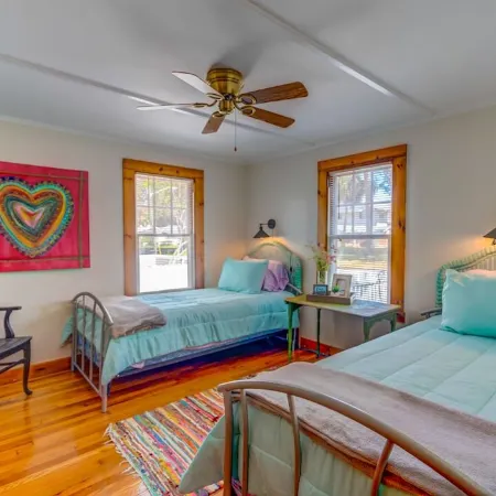Cozy Mount Dora Cottage /Walk Downtown/ Pet Friendly / Fenced Yard