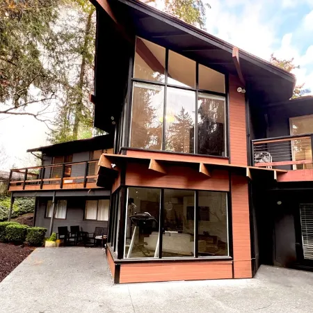 Mid-Century Modern Retreat