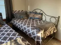 The Great Lake Escape - 1 Mile to Downtown PC / Walking Distance to City Beach