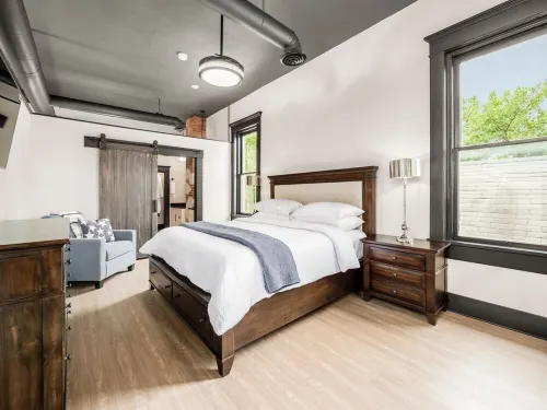 Industrial Style Loft With Access To Buckeye Lake!
