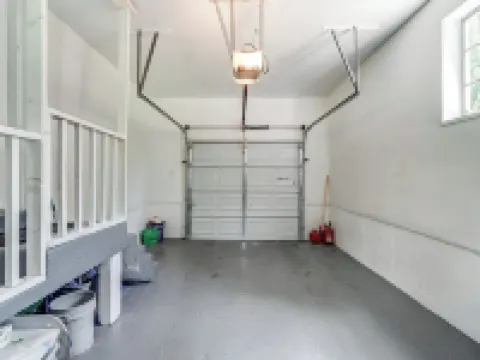 Completely updated home! -Close to hospitals, UD, Wright Patt Air Force Base. Hotels in Kettering