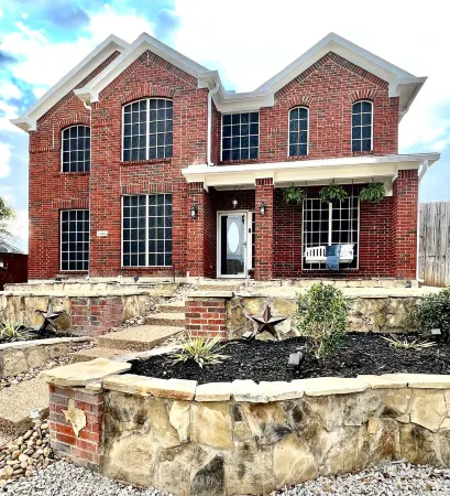 Txshapedprivatepool&Spa.TikiBar.PuttingGreen.Gameroom.Patios.Playground.Firepit Отели рядом с достопримечательностью «Hebron High School Softball Stadium»