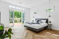 Luxurious Portsea Lakehouse