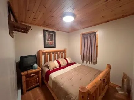 Cozy camp near the PA Elk herd in Karthaus & close enough to Penn State football
