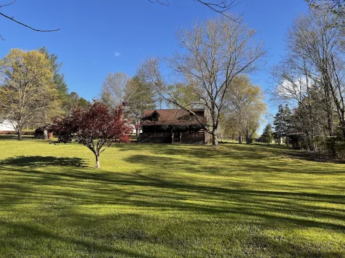 Cabin by the Creek  Sleeps 8 on 3 Beautiful acres - Close to town and activities