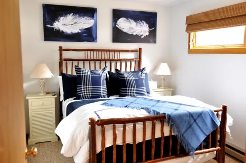 Immaculate Updated Condo, 5 Minutes from Skiing!