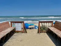 Lovely Oceanside condo in beautiful Duck, North Carolina Outer Banks! Hotels in Duck