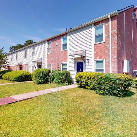 Stylish townhome, sleeps 8, pet friendly.