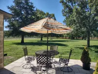 5 Star Style and Review, Historical Sears Catalog home with LOTS of room - Homestays