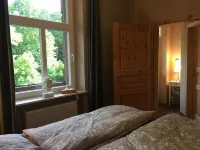 Schweizerhaus - Apartment 6 - Studio für 2 Personen mit Balkon