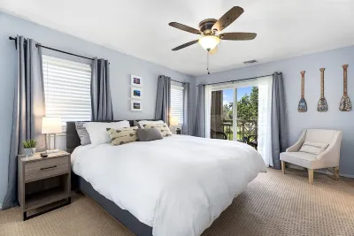 Spacious 3 BR Townhome near the Beach
