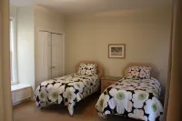 Newly Renovated Golfer's And/Or Boater's Dream Get Away!