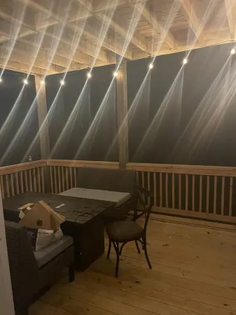 Spacious 4 bedroom home in the village Отели в г. Herkimer County