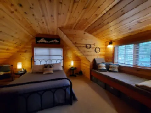 Mckenzie River Cabin 20 - Log Cabin Inn - Willamette National Forest