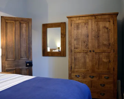 Ben Vheir Luxury Apartment near Glencoe - Stunning lochside location Hotels in Ballachulish