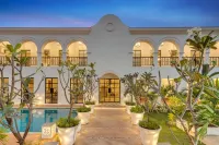 Casa Brilhante - 4BR Villa w Private Pool & Garden Hotels in Parra