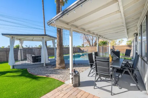 !NEW! Pool + Gym + Free Golf! Family Desert Oasis