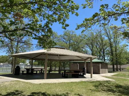 Cozy Cottage by Spirit Lake