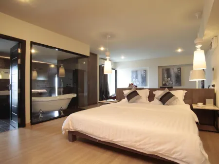 Diary Suite Отели рядом с достопримечательностью «Computer Center Silapakorn University»