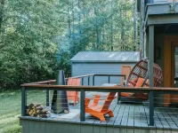 Enjoy the peace & quiet of beautiful Nashville, Indiana. Hotels in Brown County